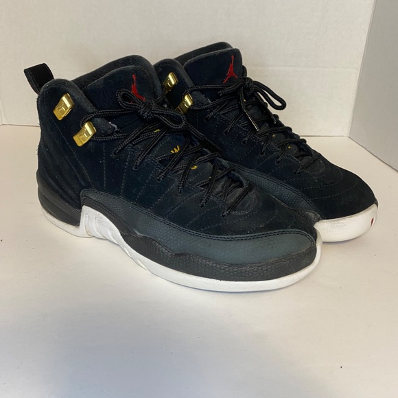 Youth Air Jordan 12 Retro in Black-White-Taxi - Picture 1 of 5